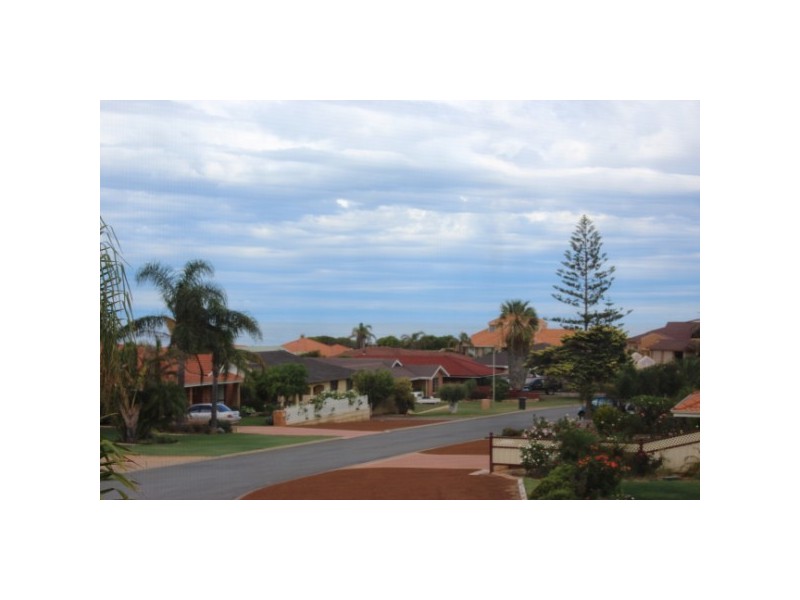 11 Sheldon Place, Tarcoola Beach WA 6530