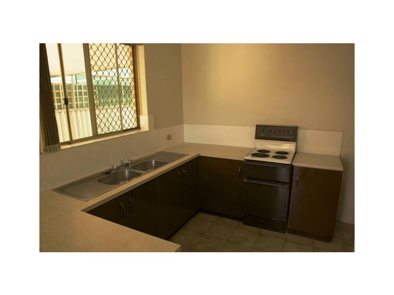 2/230 Willcock Drive, Mahomets Flats WA 6530