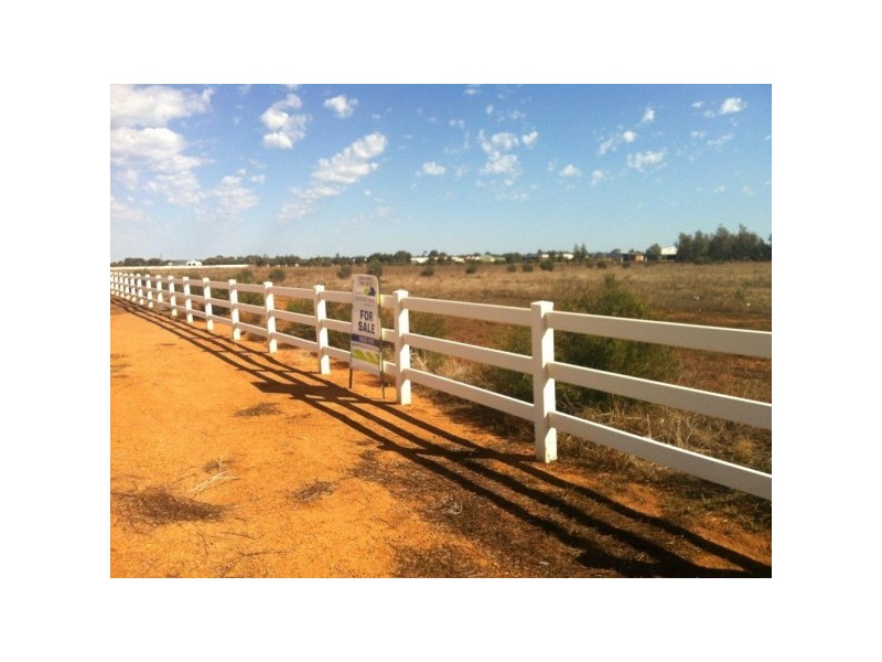 7 Lincoln Street, Deepdale WA 6532