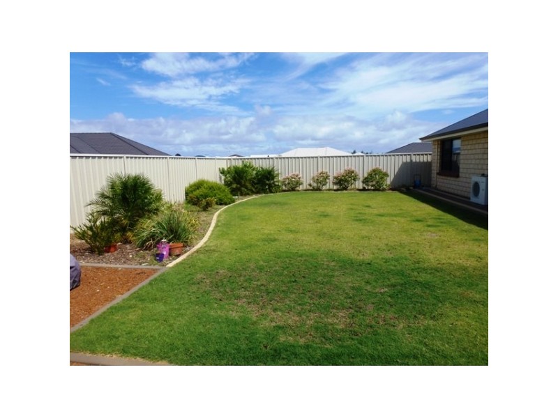 11 Alera Entrance, Wandina WA 6530