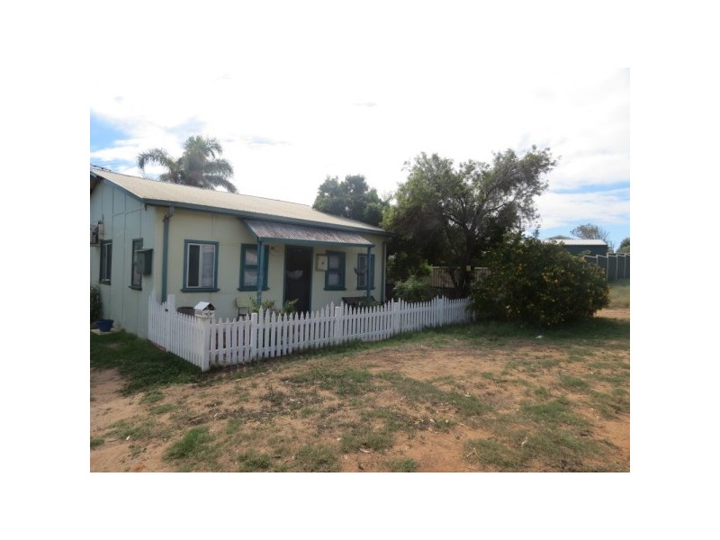 4 William Street, Geraldton WA 6530