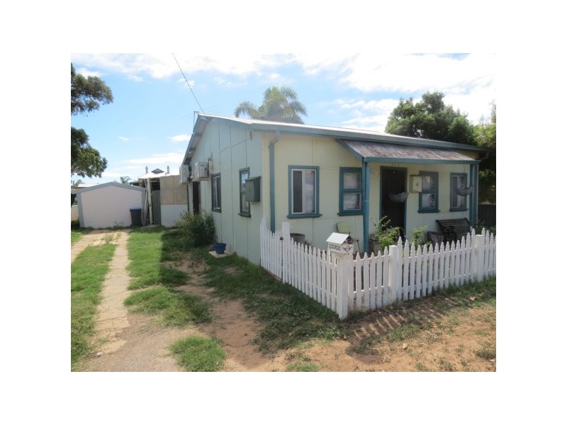 4 William Street, Geraldton WA 6530