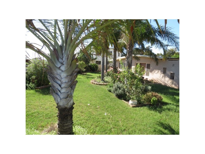 2 Jade Place, Rangeway WA 6530
