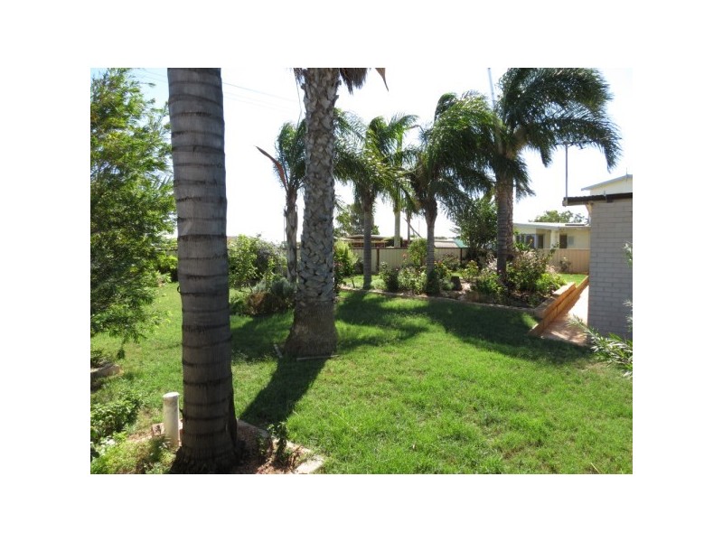 2 Jade Place, Rangeway WA 6530