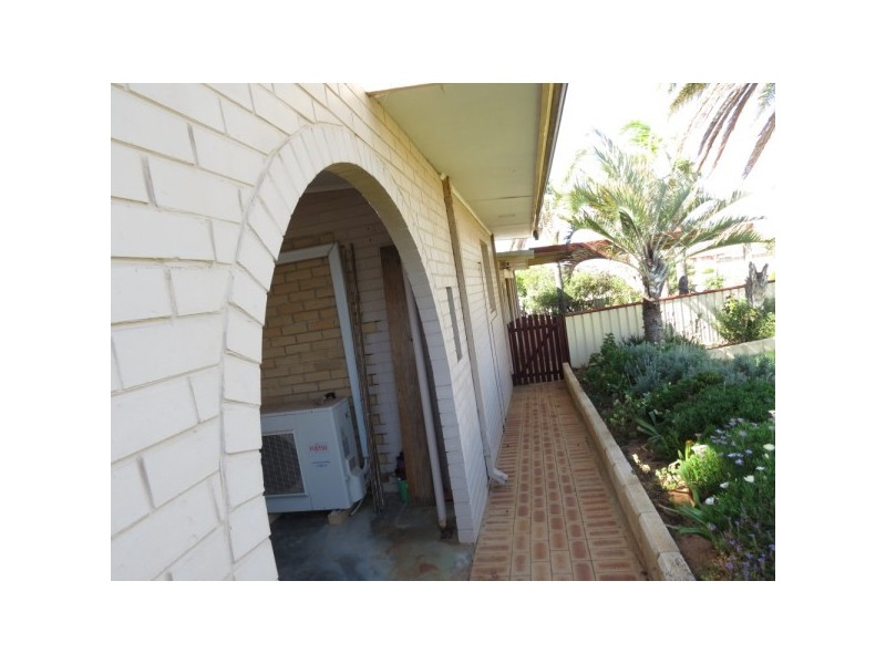 2 Jade Place, Rangeway WA 6530