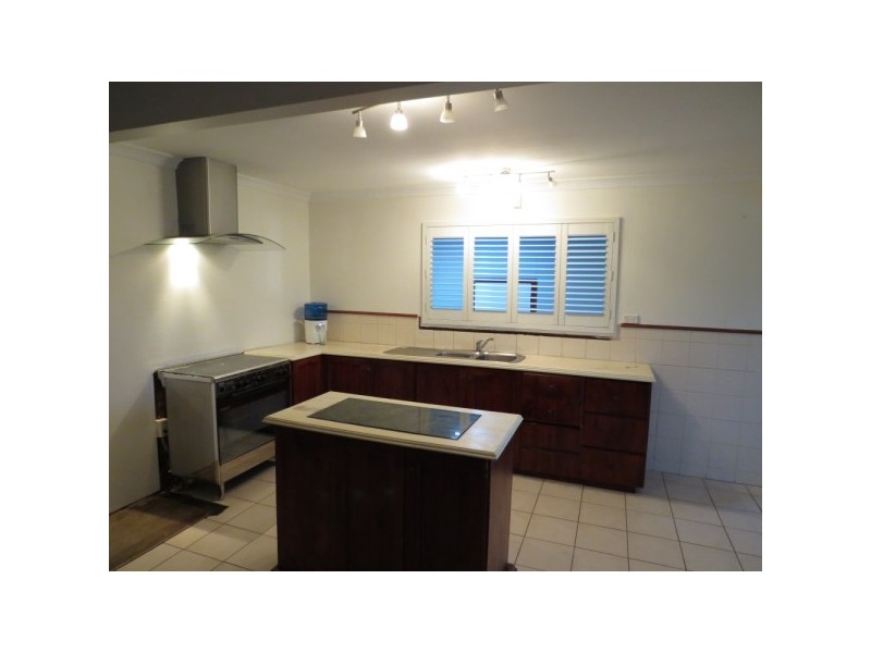 2 Jade Place, Rangeway WA 6530