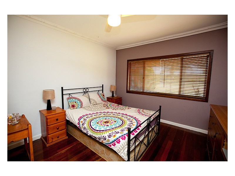 736 Chapman Rd, Glenfield WA 6532