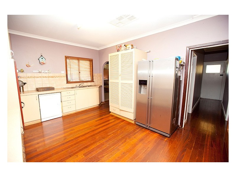 736 Chapman Rd, Glenfield WA 6532