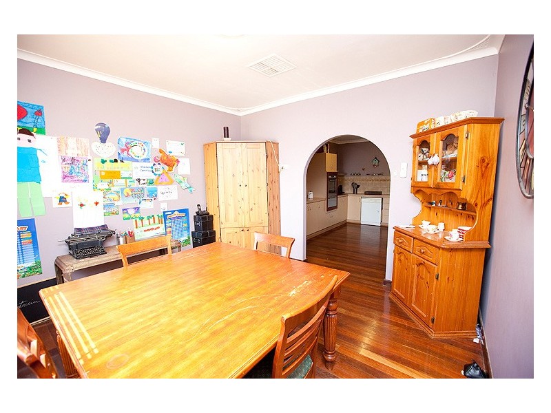 736 Chapman Rd, Glenfield WA 6532