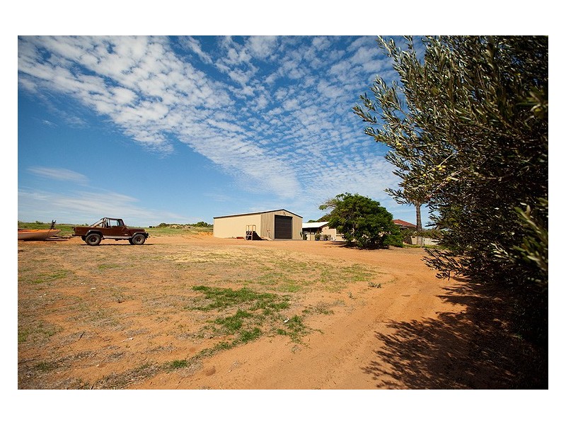 736 Chapman Rd, Glenfield WA 6532