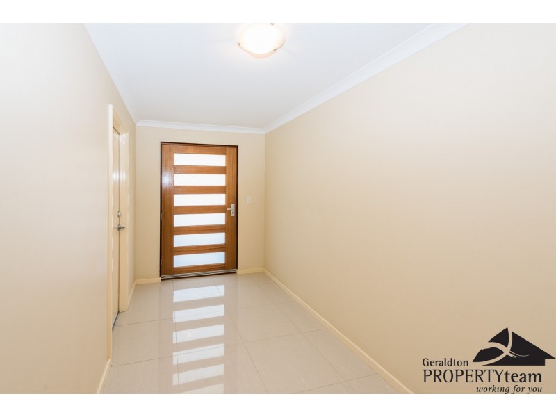 9 Shamrock Street, Wandina WA 6530