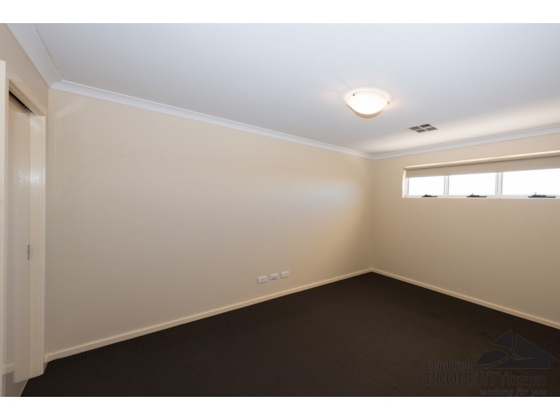 9 Shamrock Street, Wandina WA 6530