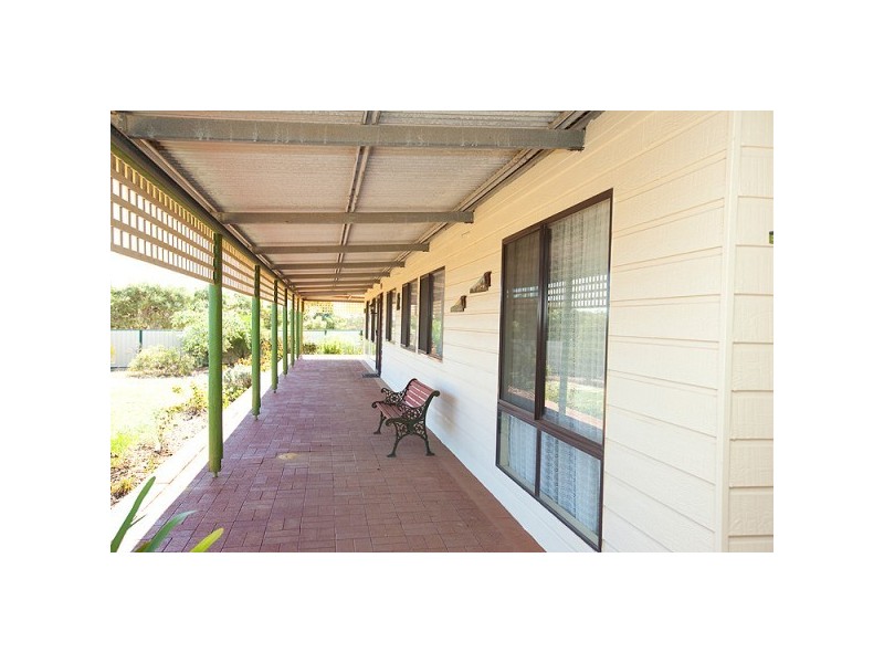 429 David Road, Waggrakine WA 6530