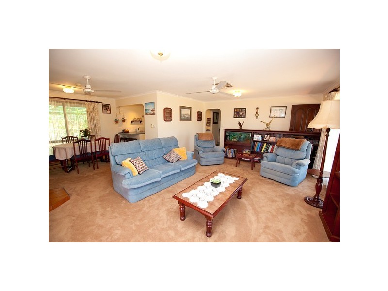 429 David Road, Waggrakine WA 6530