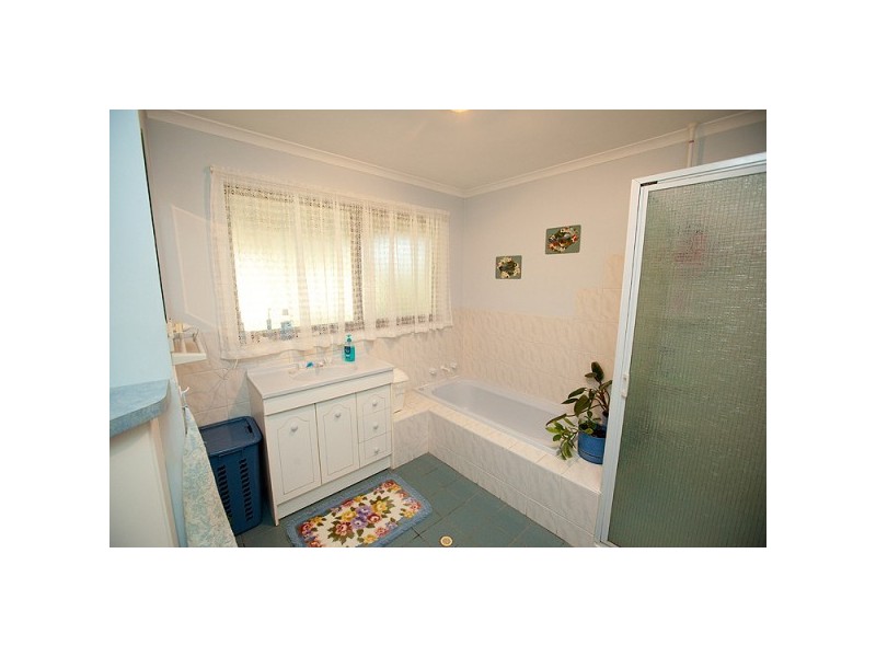 429 David Road, Waggrakine WA 6530