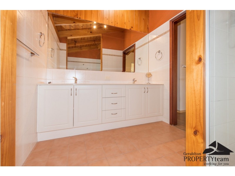 1443 Company Road, Greenough WA 6532