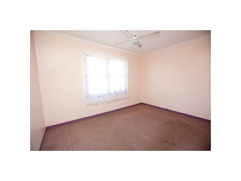 53 Phelps Street, Wonthella WA 6530