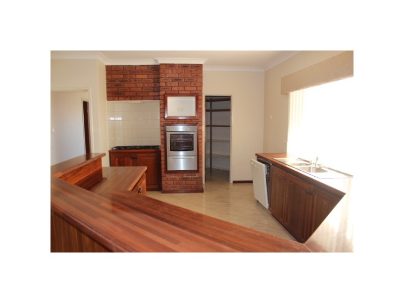 3 Glass Crescent, Mahomets Flats WA 6530