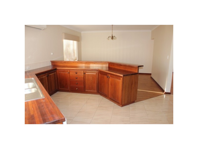 3 Glass Crescent, Mahomets Flats WA 6530