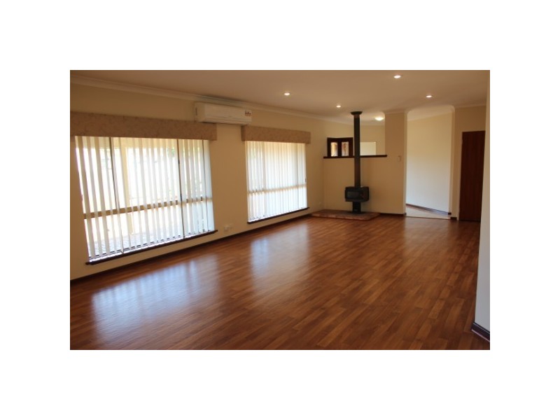 3 Glass Crescent, Mahomets Flats WA 6530