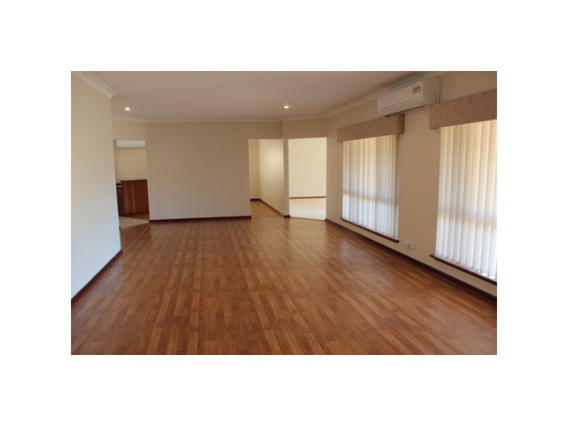 3 Glass Crescent, Mahomets Flats WA 6530