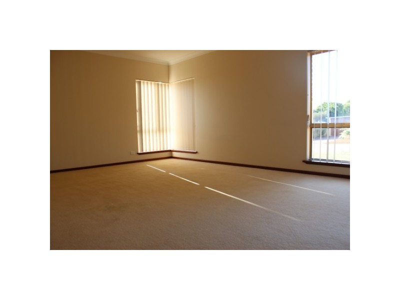 3 Glass Crescent, Mahomets Flats WA 6530