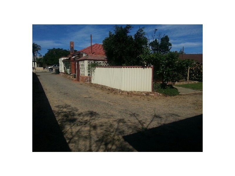 3 Critch Place, Wonthella WA 6530