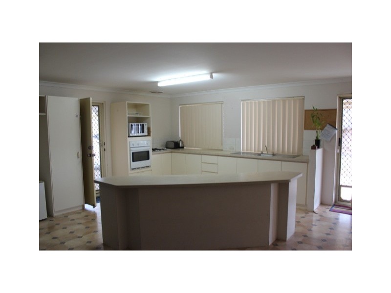 11 Bellimos Drive, Wandina WA 6530