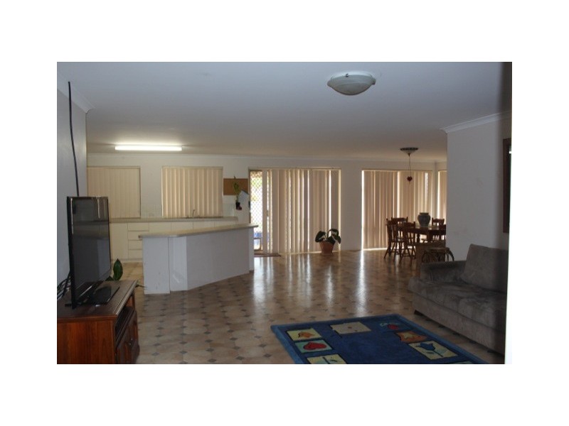 11 Bellimos Drive, Wandina WA 6530