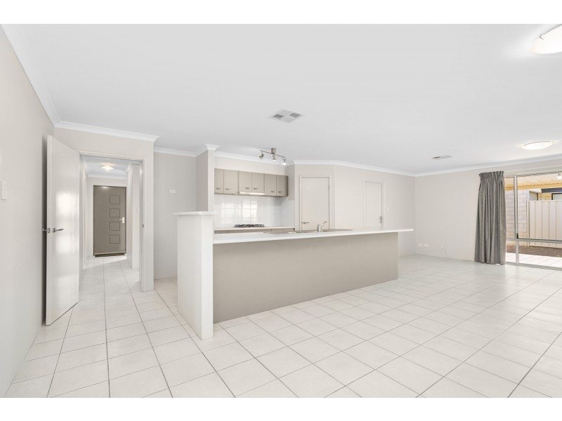 5 Flavio Crescent, Wandina WA 6530