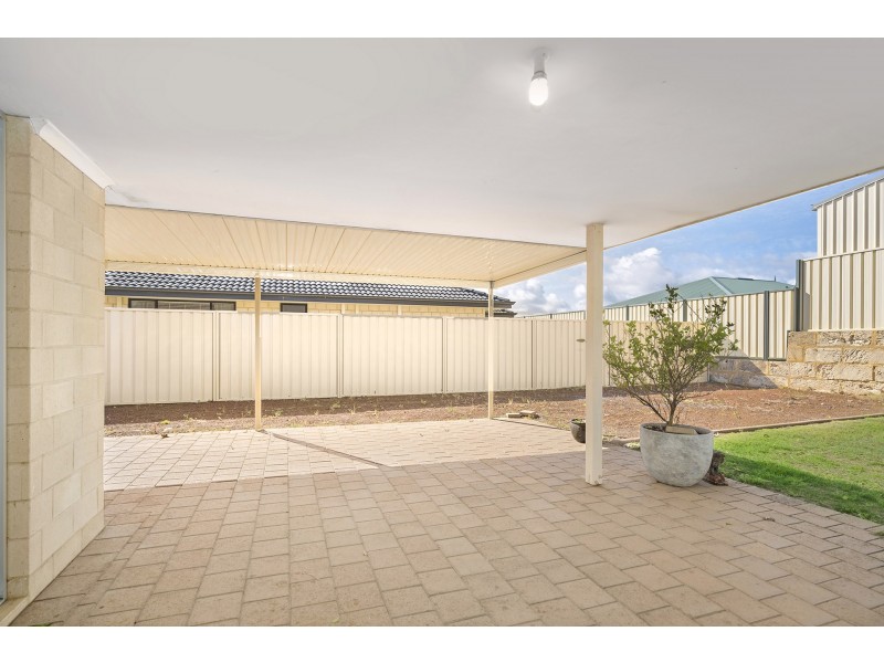 5 Flavio Crescent, Wandina WA 6530
