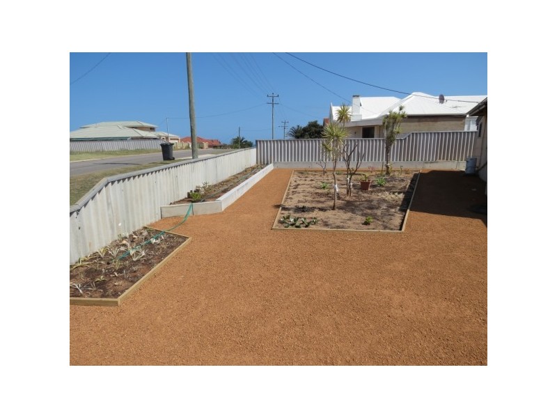 2/2 Catherine Street, Bluff Point WA 6530