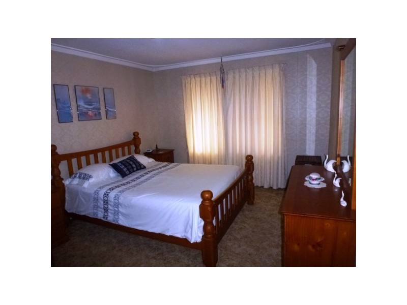 18 Robinson Street, Spalding WA 6530