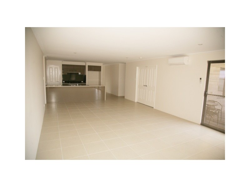 52 Derna Parade, Wandina WA 6530