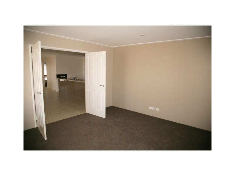 52 Derna Parade, Wandina WA 6530