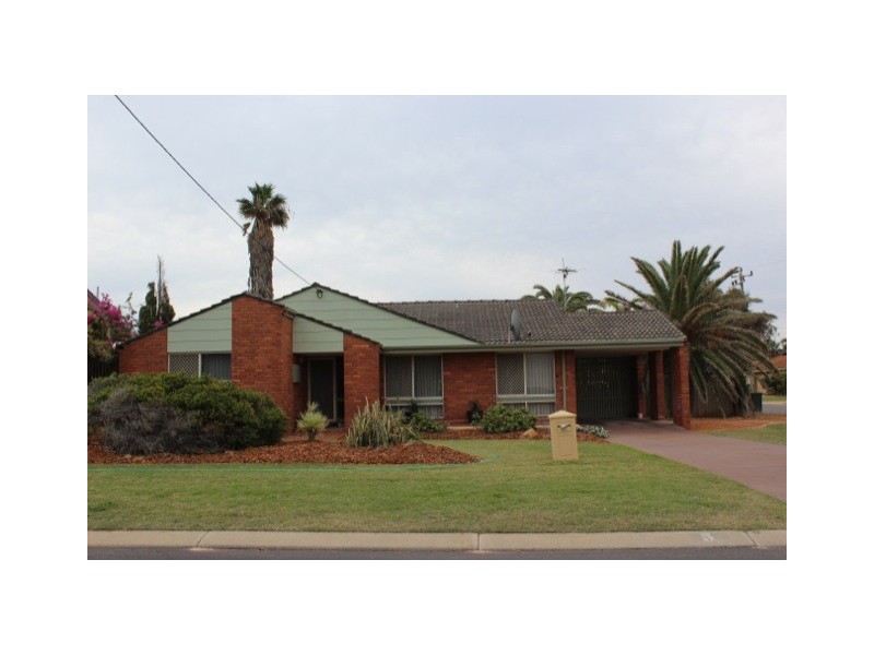 5 Blackburn Crescent, Tarcoola Beach WA 6530