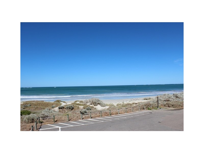 5 Blackburn Crescent, Tarcoola Beach WA 6530