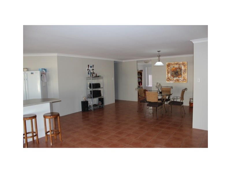 18 Waterfront Circle, Drummond Cove WA 6532