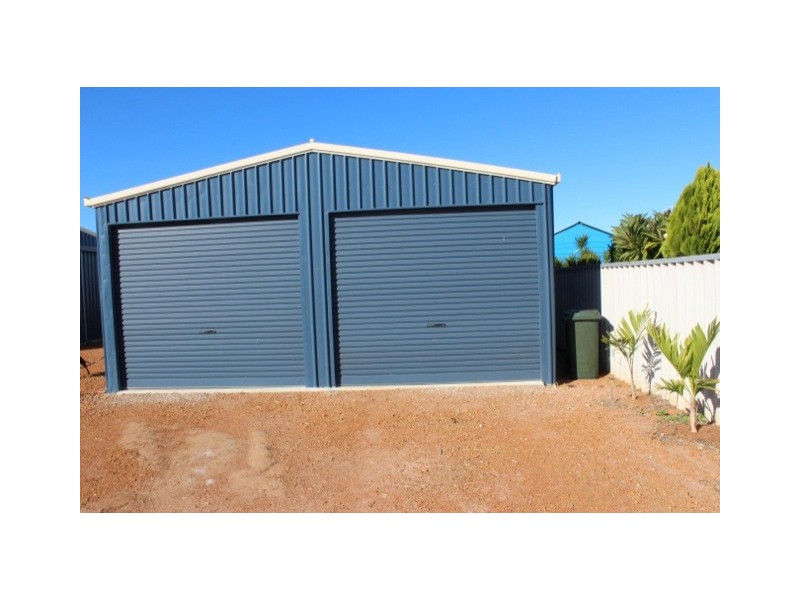 18 Waterfront Circle, Drummond Cove WA 6532