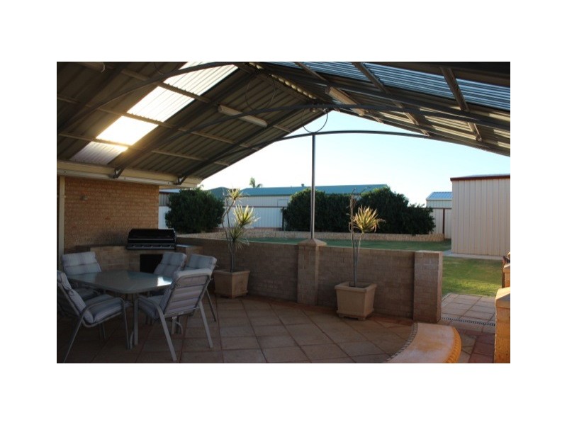 36 Tappak Street, Waggrakine WA 6530