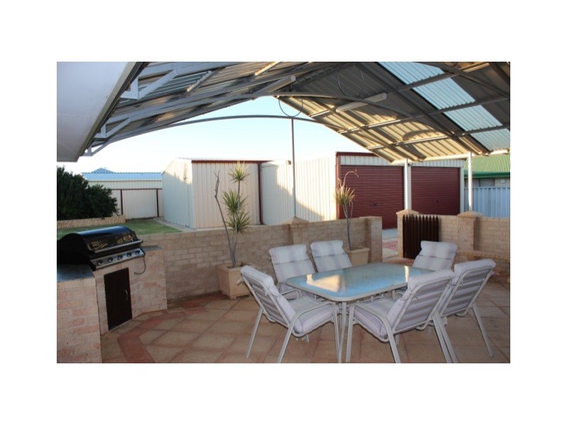 36 Tappak Street, Waggrakine WA 6530