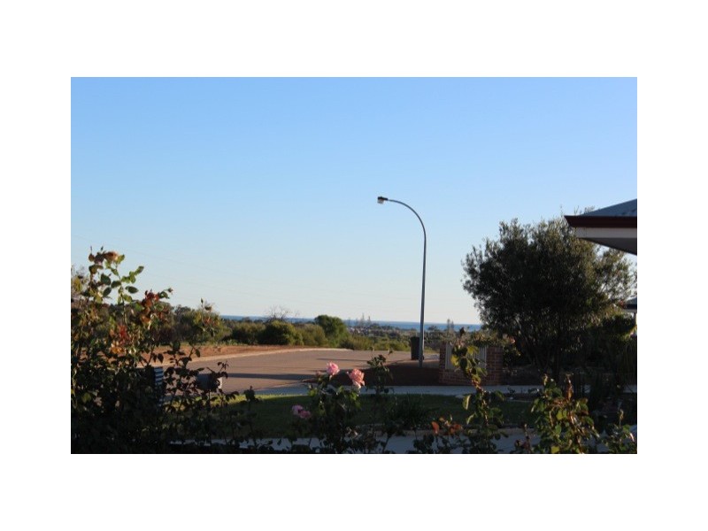 36 Tappak Street, Waggrakine WA 6530