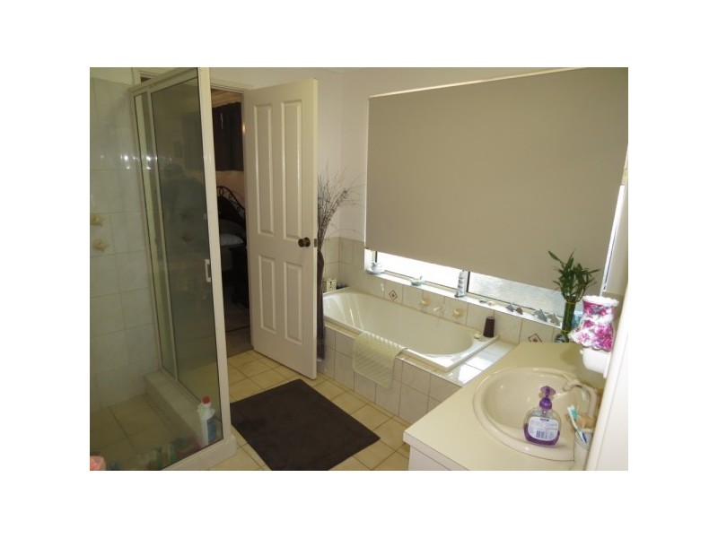 5 Candlebark Drive, Strathalbyn WA 6530