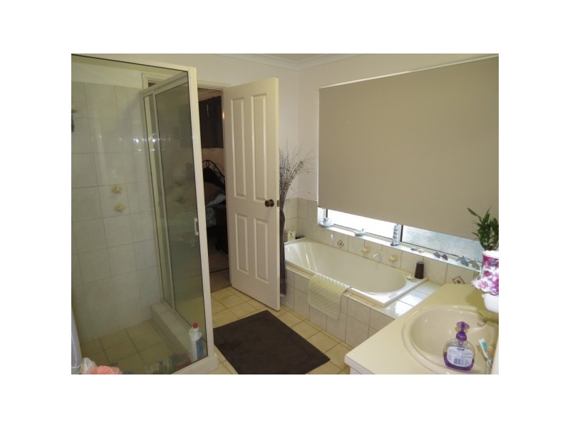 5 Candlebark Drive, Strathalbyn WA 6530