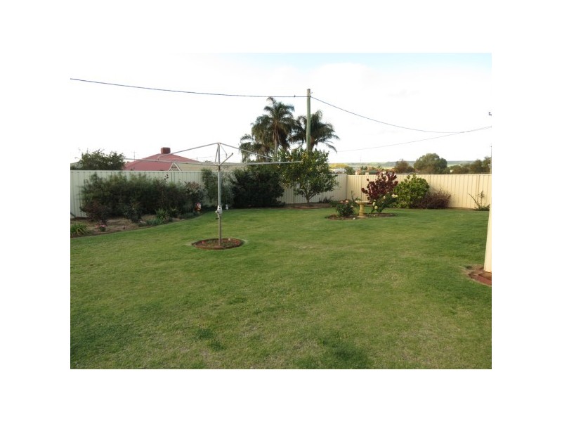 5 Candlebark Drive, Strathalbyn WA 6530