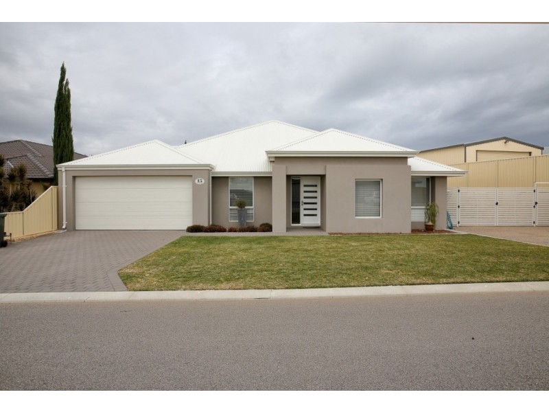 15 Crusader Heights, Wandina WA 6530