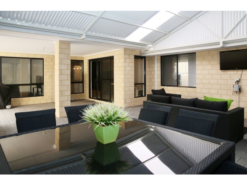 15 Crusader Heights, Wandina WA 6530