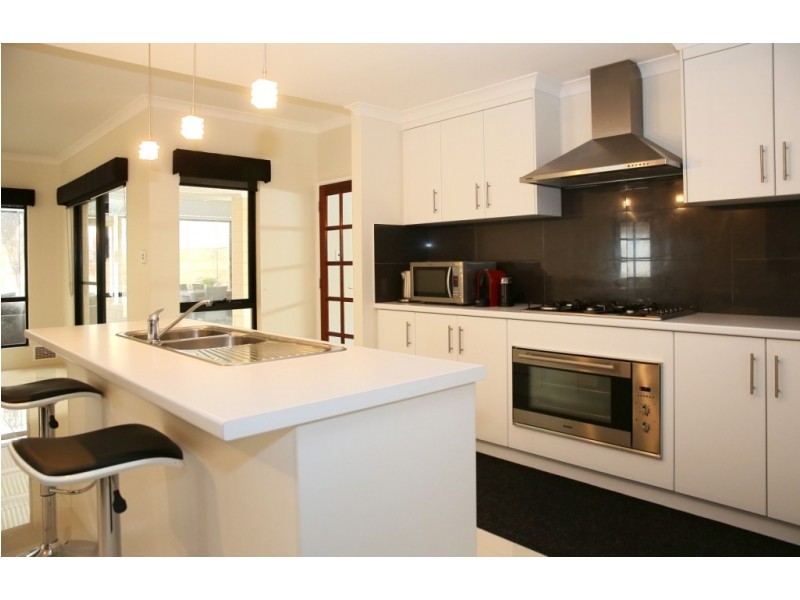 15 Crusader Heights, Wandina WA 6530