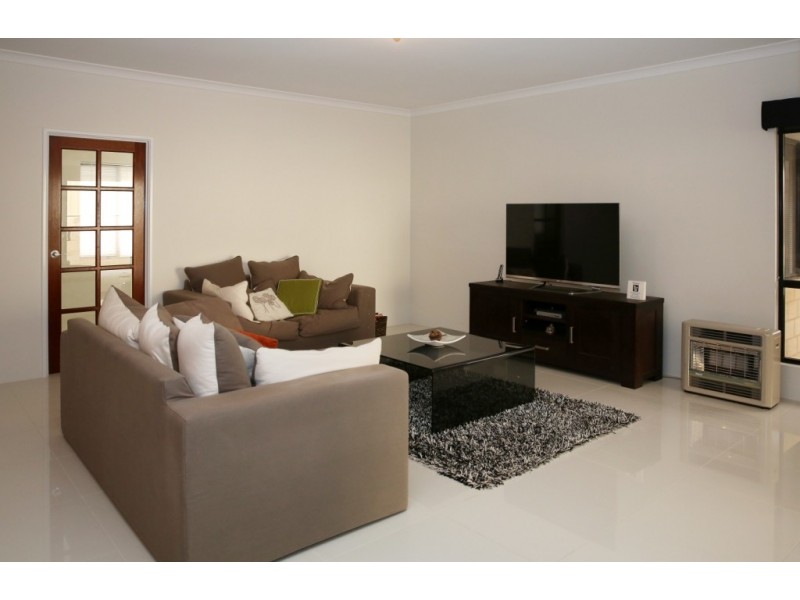 15 Crusader Heights, Wandina WA 6530