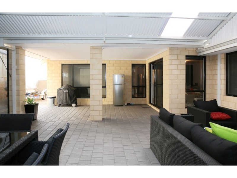 15 Crusader Heights, Wandina WA 6530